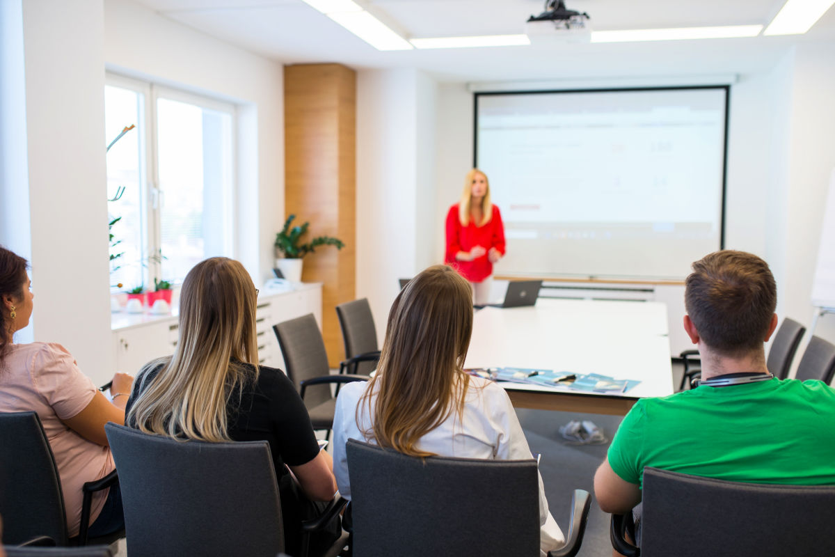 Effective leader in msg life Slovakia