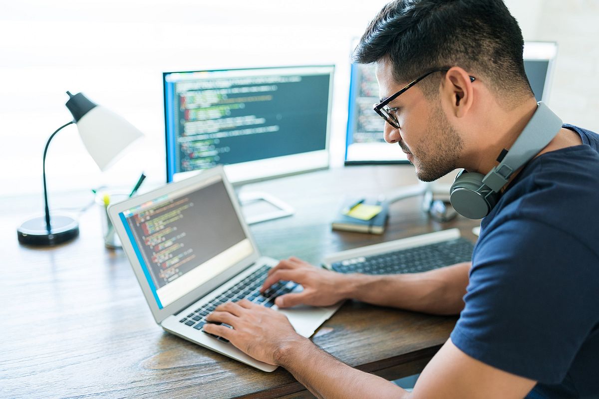 Databázový administrátor programuje v SQL